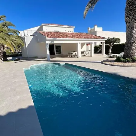 Moderne In Strandnaehe * オリウエラ
