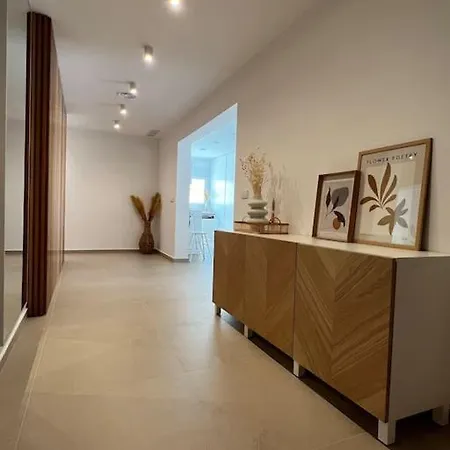 Moderne In Strandnaehe オリウエラ